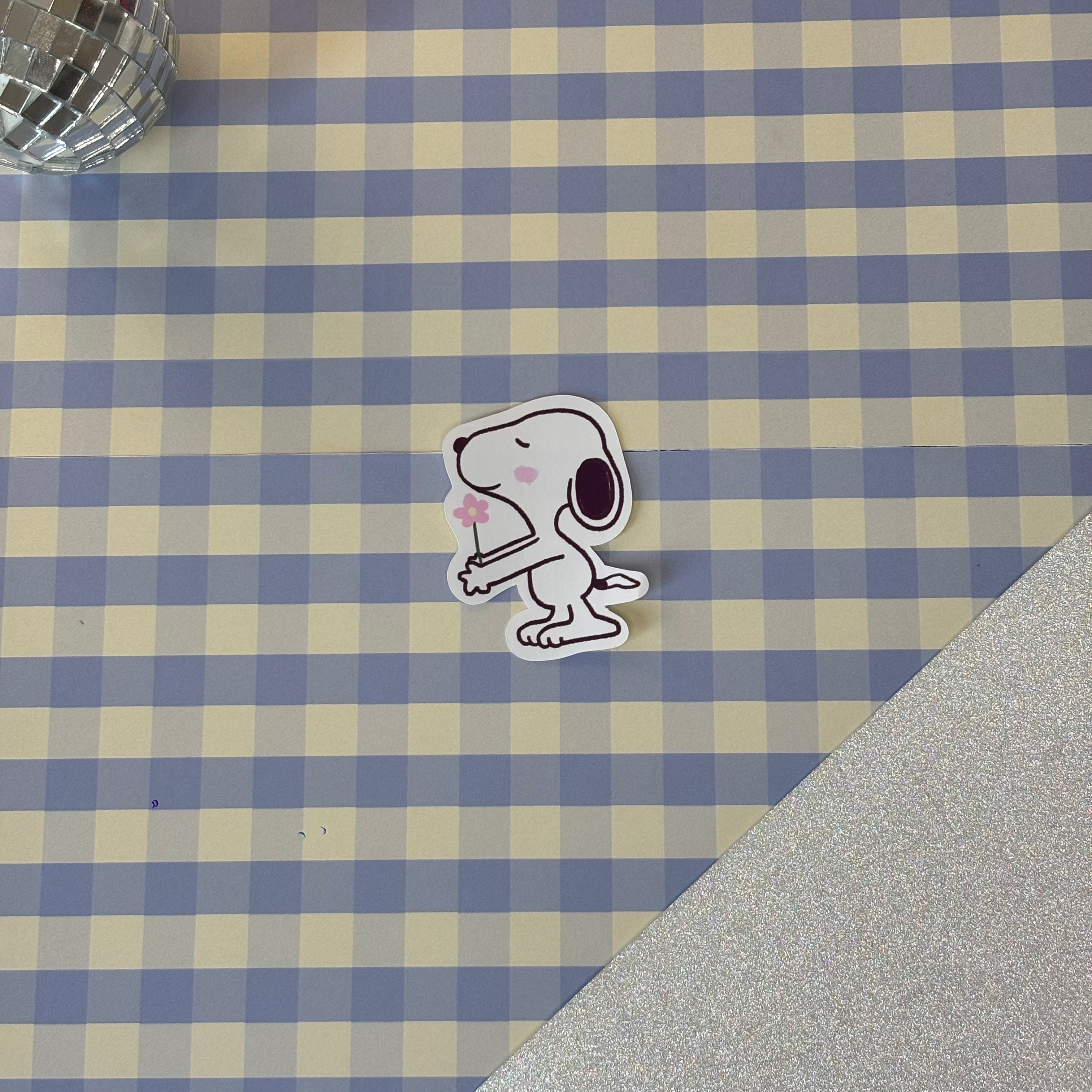 Sticker Chien avec une fleur